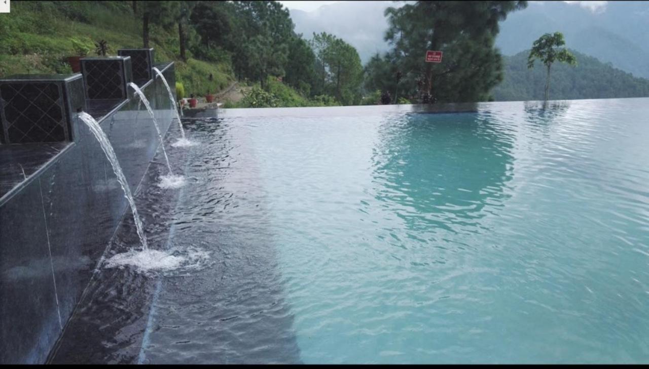 Blue Pine Resort Lansdowne Eksteriør bilde